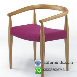 Kursi Cafe Selly Jati Minimalis, Kursi Café Minimalis Modern, kursi cafe murah, kursi cafe klasik, kursi café jati minimalis, kursi ayaman, kursi rotan, kursi café jati rotan, kursi besi, kursi bar, kursi bar industrial, kursi bar rotan, kursi bar minimalis, meja kursi cafe minimalis, meja kursi cafe outdor, kursi cafe jepara, kursi cafe vintage