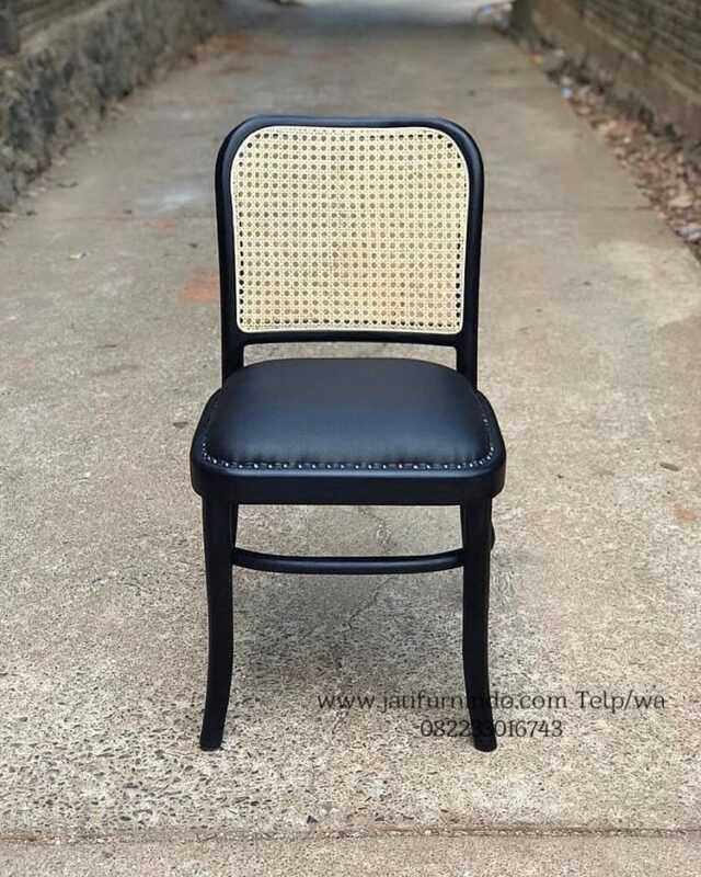 Kursi Cafe Rotan Modern Minimalis